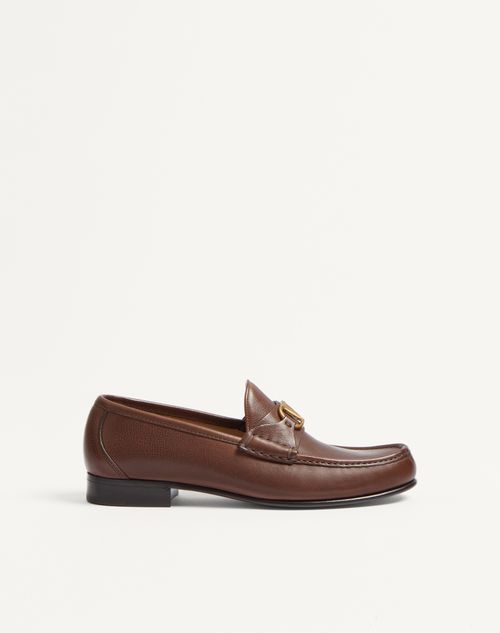 Valentino Garavani - Vlogo Signature Loafer Aus Büffelleder - Bark Brown - Mann - Loafers Und Drivers